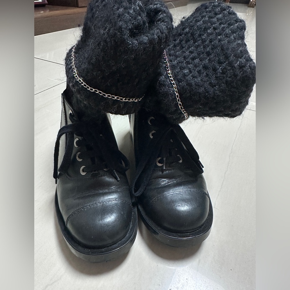 Auth Chanel Black Navy Blue Tweed combat Boots Socks Boots 39 Women - Picture 3 of 16
